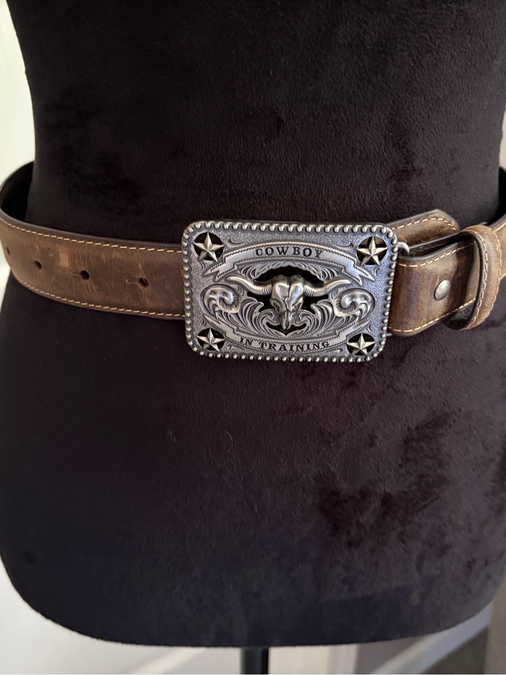 Cowboy-Inspired Brown Leather Belt with Silver-Tone Buckle